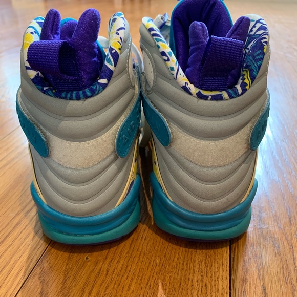 Women’s Jordan 8, aqua - Picture 3 of 5